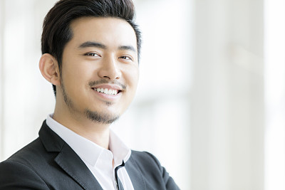 勃起时不怎么硬