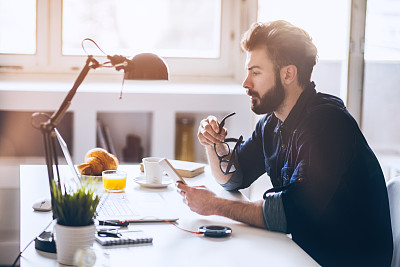 男人肾虚会腰痛么